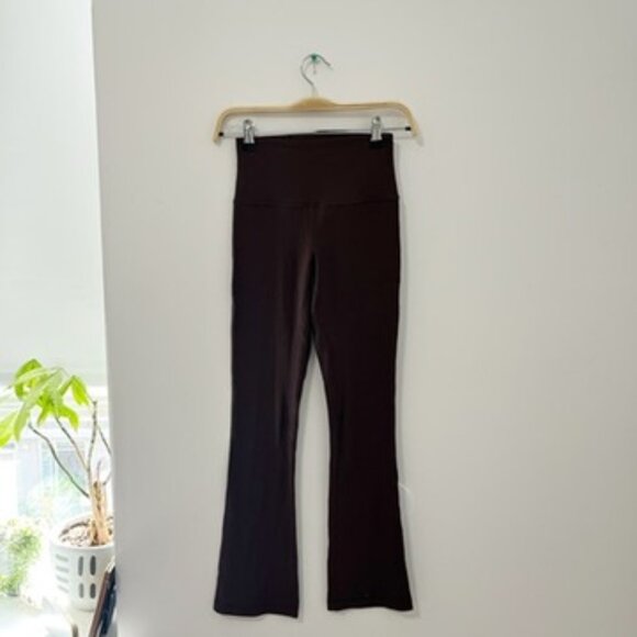 Lululemon Chocolate Brown Ribbed Flare Leggings Size 4 - Picture 1 of 6